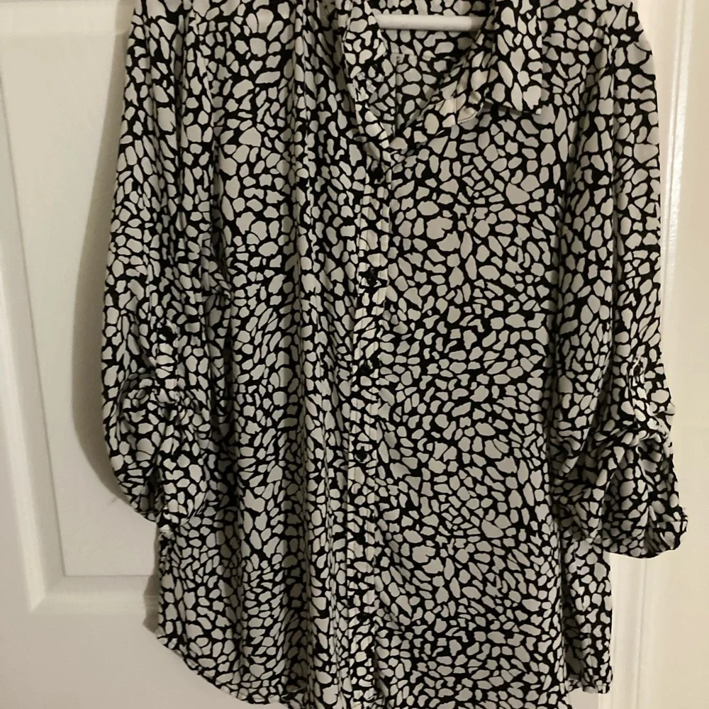 Apt. 9 Red 3/4 Sleeve Relaxed Blouse - Picture 2 of 7